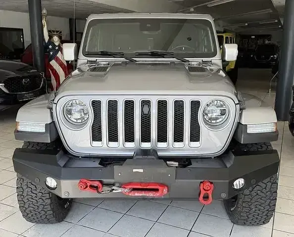 Gebraucht Jeep Wrangler Sahara 200 PS (147 kW) 2021 Silber SUV