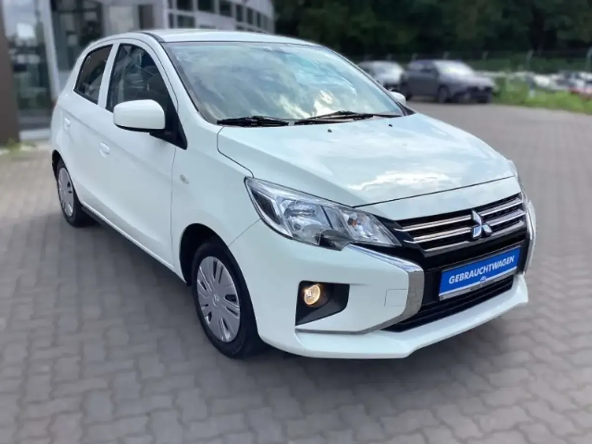 Gebraucht Mitsubishi Space Star Select 71 PS (52 kW) 2023 Islandweiss (s) Kleinwagen