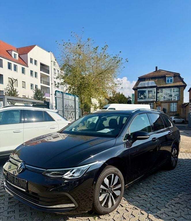 Gebraucht VW Golf VIII Move 131 PS (96 kW) 2024 Schwarz Kombi