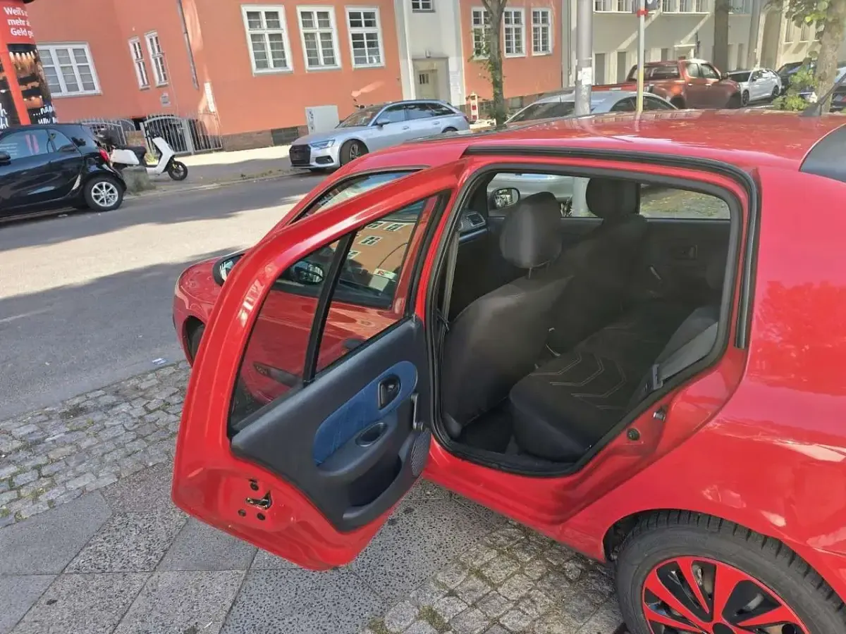 Gebraucht Renault Clio Dynamique 75 PS (55 kW) 2002 Rot Limousine