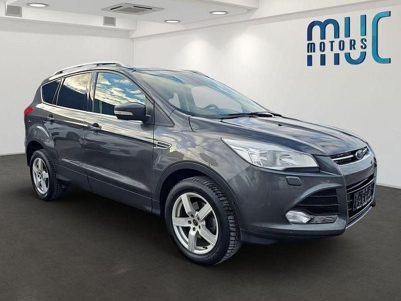 Grau Gebraucht 2016 Ford Kuga Titanium SUV | 9.290 € (Superpreis) - Bild 1/4
