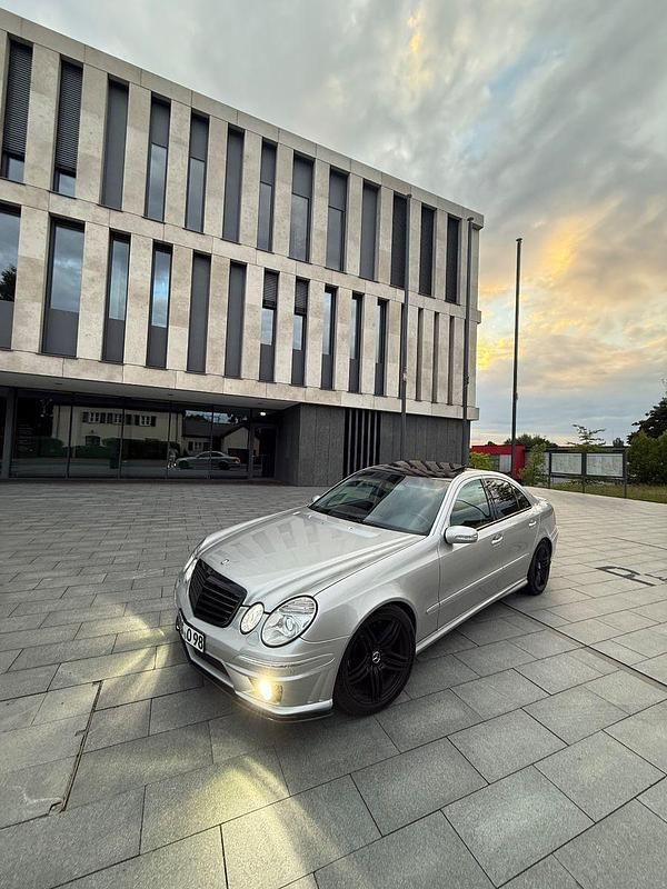 Silber Gebraucht 2002 Mercedes E320 AMG Limousine | 8.000 € (Superpreis) - Bild 1/4