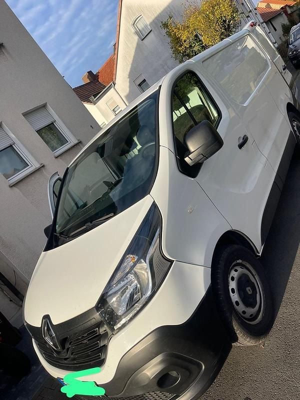 Gebraucht Renault Traffic 95 PS (69 kW) 2019 Weiß Van