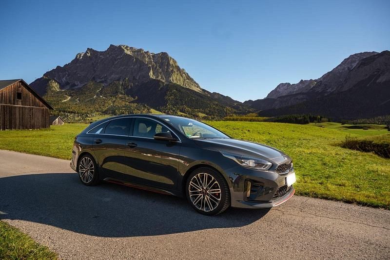 Grau Gebraucht 2020 Kia ProCeed Kombi | 24.100 € (Etwas zu teuer) - Bild 1/4