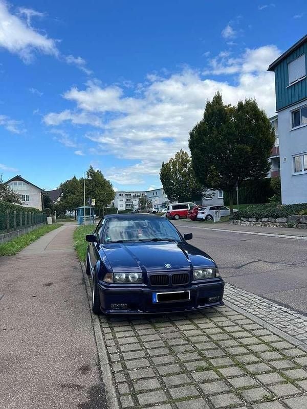 Blau Gebraucht 1998 BMW 320 Cabriolet Cabrio | 8.499 € (Superpreis) - Bild 1/4