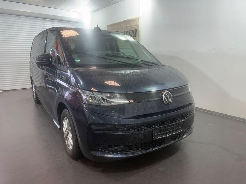 Blau Gebraucht 2023 VW Multivan Basis Van | 46.890 € (Guter Preis) - Bild 1/4