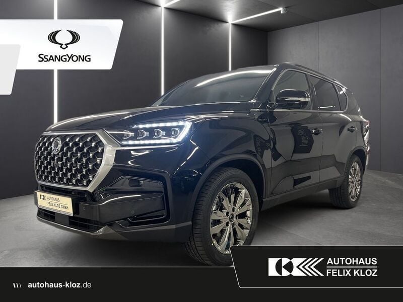 Space black Gebraucht 2023 Ssangyong Rexton Sapphire SUV | 47.900 € - Bild 1/4