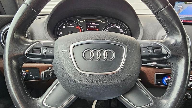 Gebraucht Audi A3 Cabriolet Sport 150 PS (110 kW) 2014 Schwarz Cabrio
