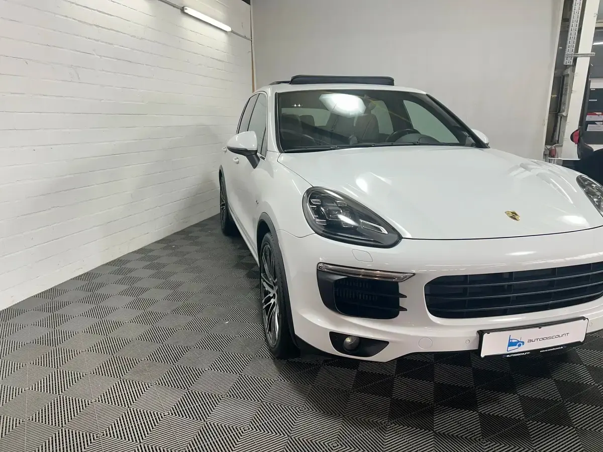 Gebraucht Porsche Cayenne S 385 PS (283 kW) 2015 Carraraweißmetallic SUV