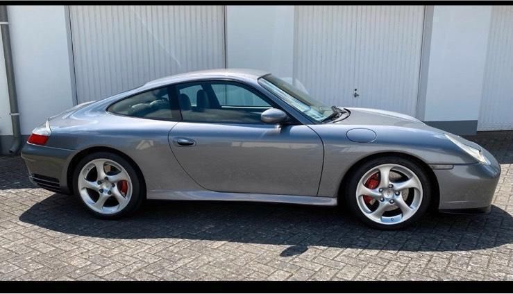 Grau Gebraucht 2003 Porsche 911 Carrera Coupé | 40.900 € (Fairer Preis) - Bild 1/4
