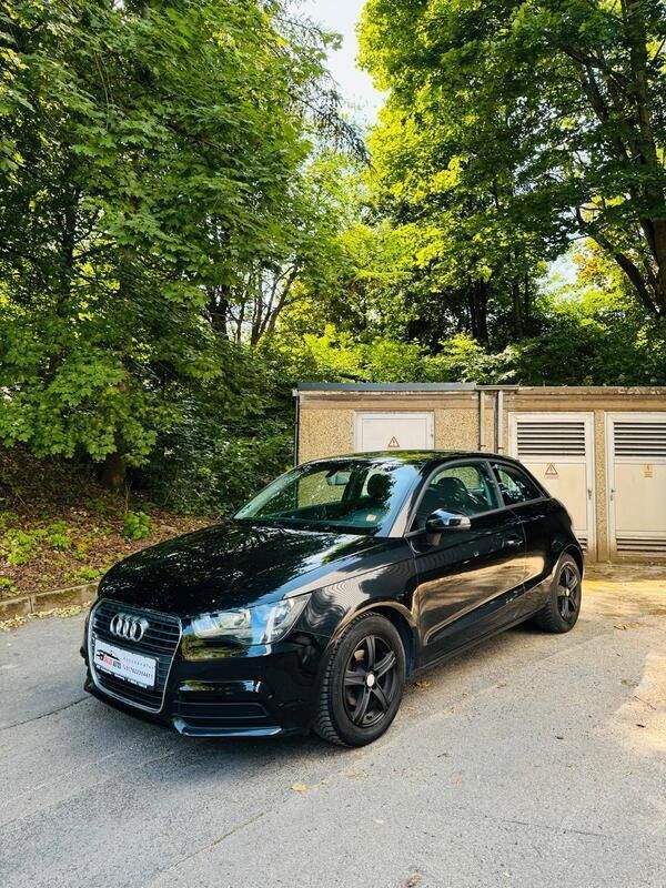 Schwarz Gebraucht 2012 Audi A1 Attraction Kleinwagen | 4.950 € - Bild 1/4