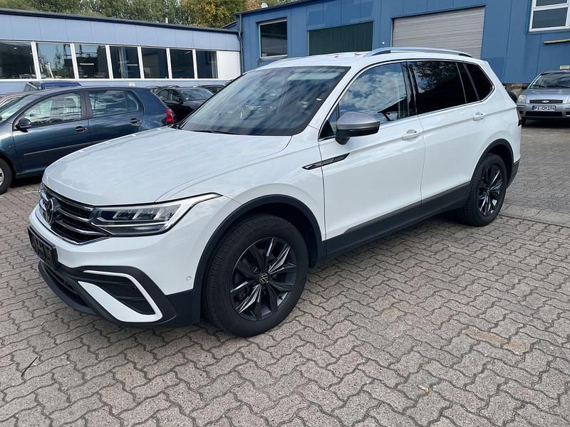 Weiß Gebraucht 2023 VW Tiguan Allspace SUV | 25.750 € (Superpreis) - Bild 1/4