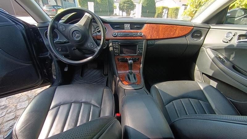Gebraucht Mercedes CLS320 224 PS (164 kW) 2010 Schwarz Limousine