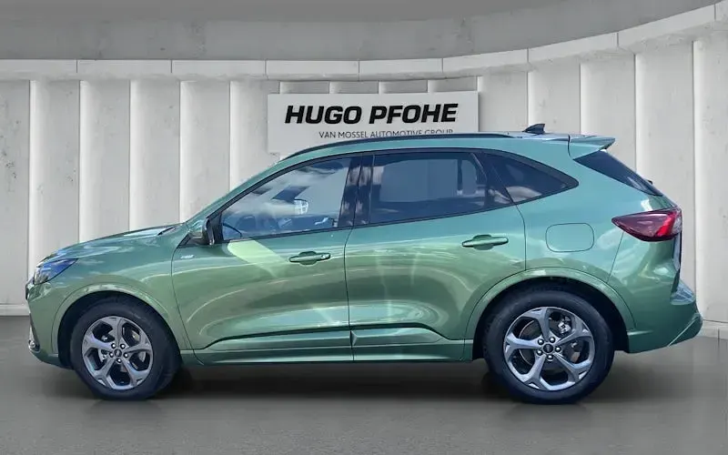 Gebraucht Ford Kuga ST-Line 186 PS (136 kW) 2025 Grün SUV