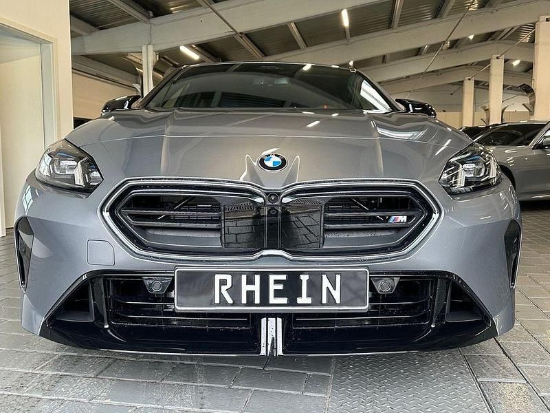 Neu BMW M135 Performance 300 PS (220 kW) 2026 Grau Kleinwagen