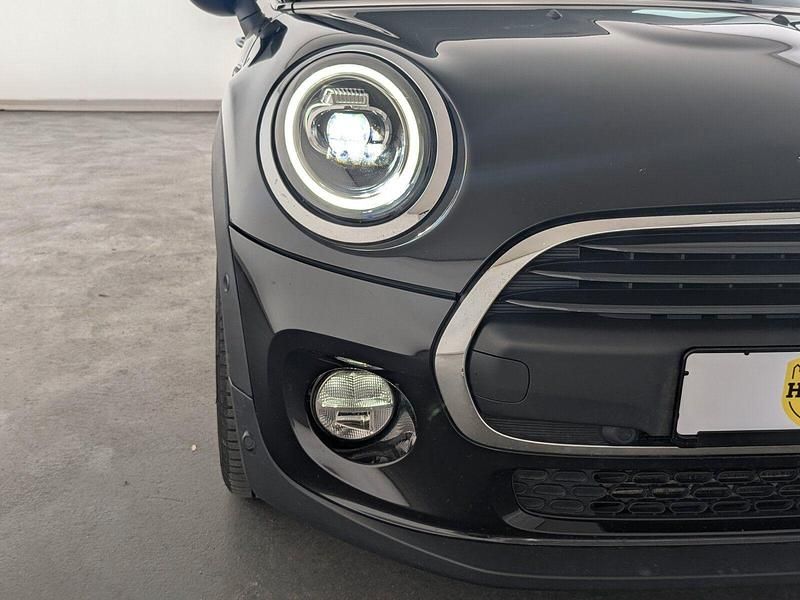 Second-hand Mini ONE 102 CP (75 kW) 2018 Negru Hatchback