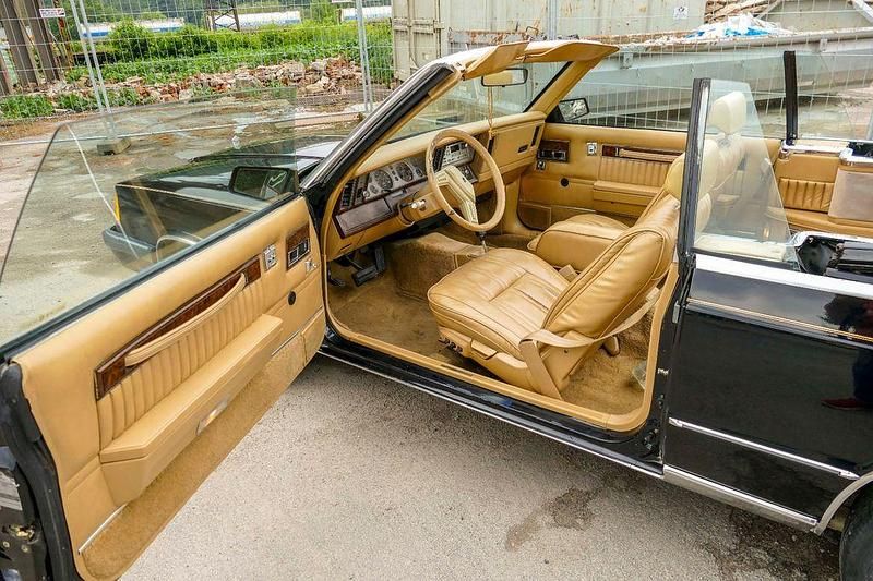 Schwarz Gebraucht 1986 Chrysler Le Baron Cabrio | 9.400 € - Bild 1/4