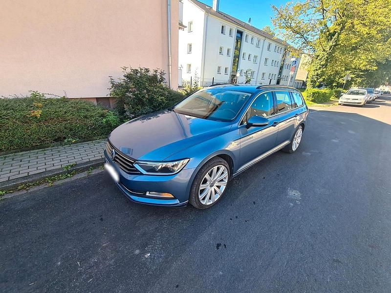 Gebraucht VW Passat 150 PS (110 kW) 2014 Blau Kombi