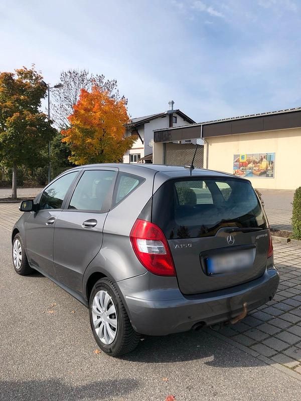 Silber Gebraucht 2009 Mercedes A150 Kleinwagen | 3.350 € (Guter Preis) - Bild 1/4