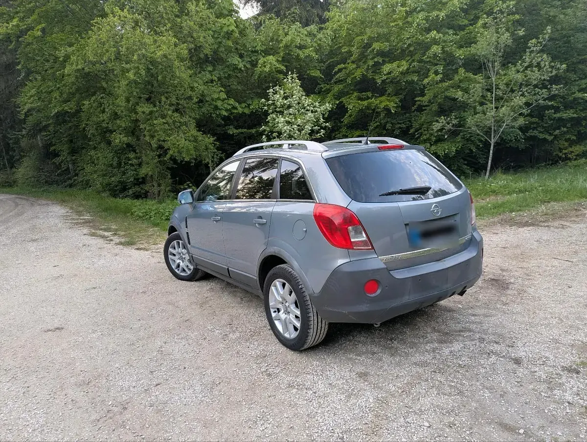 Gebraucht Opel Antara 163 PS (119 kW) 2011 Grau SUV