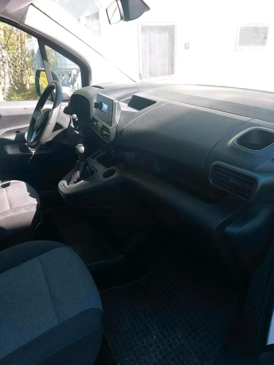 Usado Opel Combo 105 HP (77 kW) 2019 Branco Monovolume
