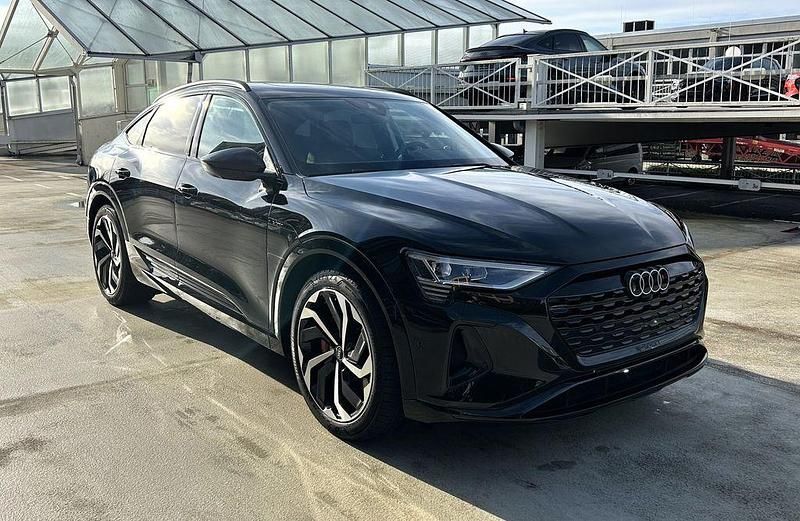 Gebraucht Audi Q8 e-tron Advanced 300 kW (408 PS) 2023 Schwarz SUV
