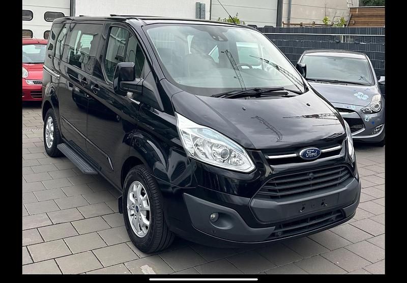 Gebraucht Ford Tourneo Titanium 155 PS (114 kW) 2013 Schwarz Van / Kleinbus