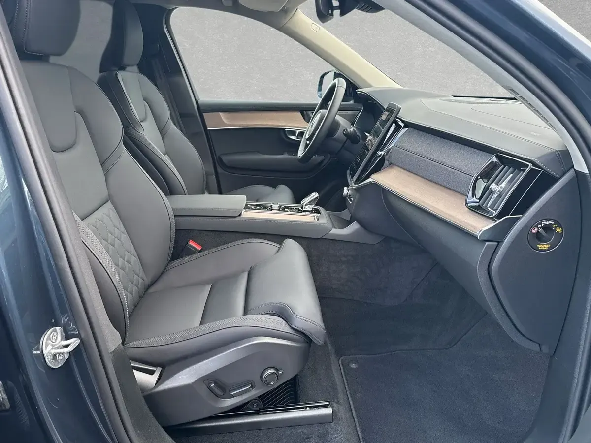 Gebraucht Volvo XC90 Plus 455 PS (334 kW) 2025 Denim blue SUV