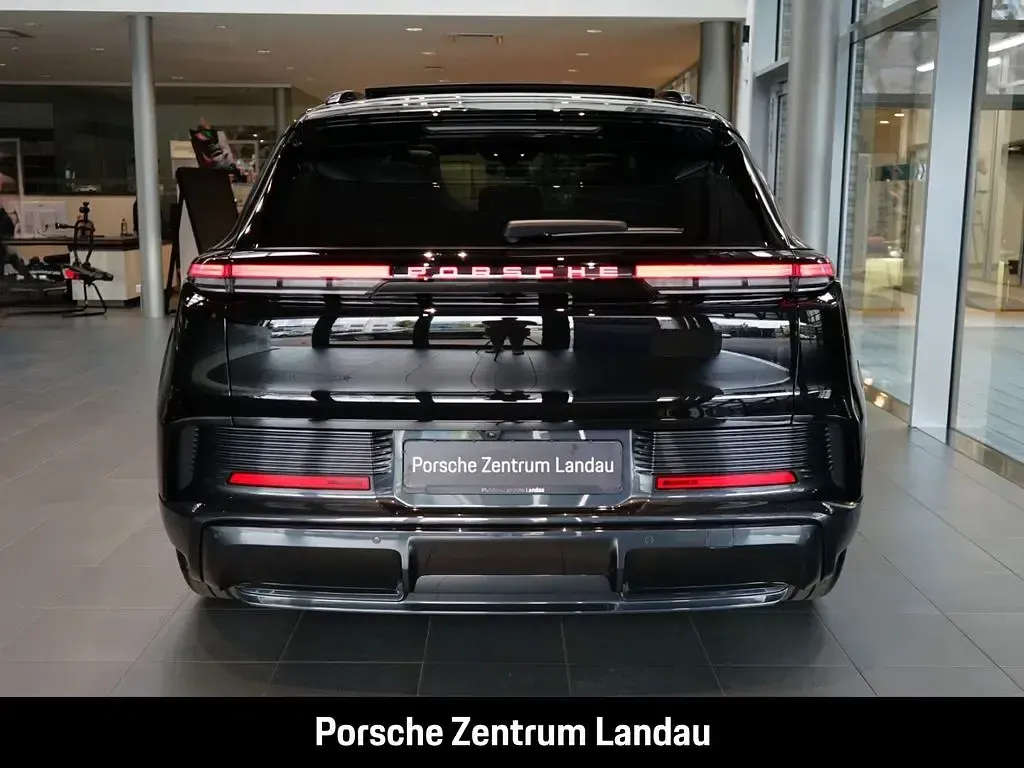 Neu Porsche Cayenne Electric 325 kW (442 PS) 2026 Schwarz SUV