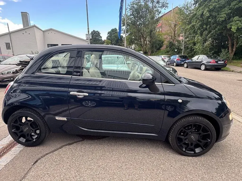 Gebraucht Fiat 500 Lounge 86 PS (63 kW) 2011 Blau Cabrio