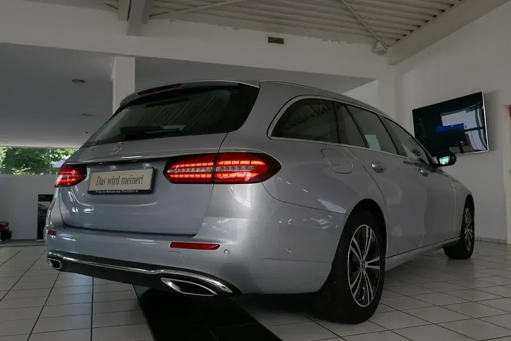 Gebraucht Mercedes E200 Avantgarde 160 PS (117 kW) 2020 Silber Kombi