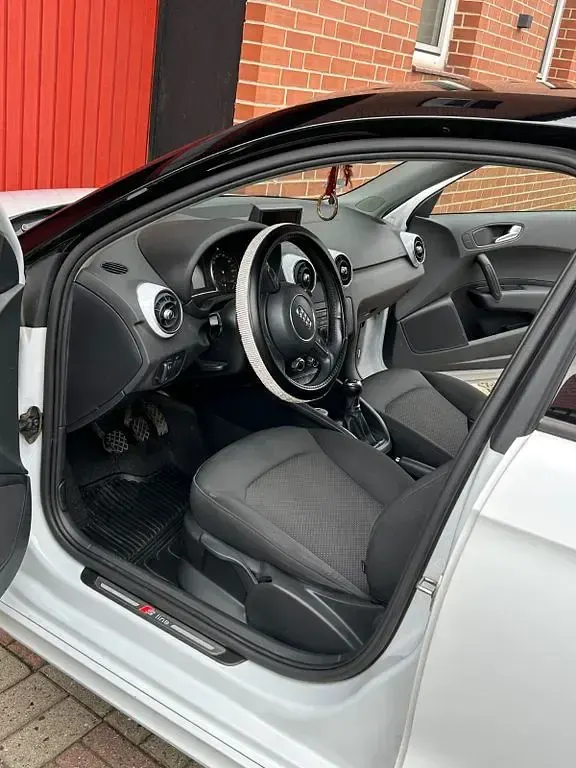 Gebraucht Audi A1 Sportback S-Line 86 PS (63 kW) 2015 Weiß Kleinwagen