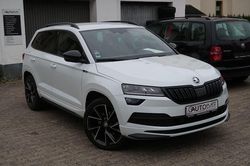Weiß Gebraucht 2019 Skoda Karoq SportLine SUV | 19.950 € (Superpreis) - Bild 1/4