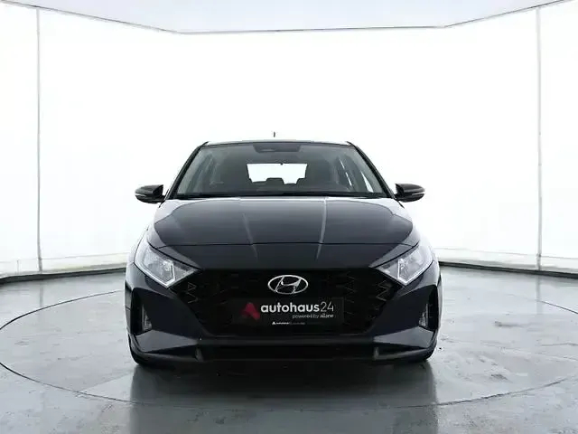 Gebraucht Hyundai i20 Select 101 PS (74 kW) 2022 Grau Kleinwagen