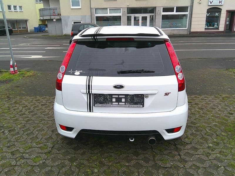Gebraucht Ford Fiesta ST 80 PS (58 kW) 2008 Weiß Kleinwagen
