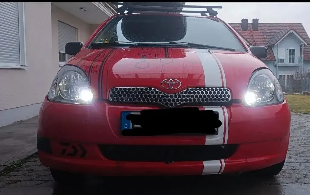 Gebraucht Toyota Yaris Luna 87 PS (63 kW) 2002 Rot Limousine