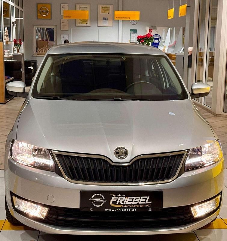 Gebraucht Skoda Rapid Ambition 110 PS (80 kW) 2019 Brilliantsilber metallic Limousine