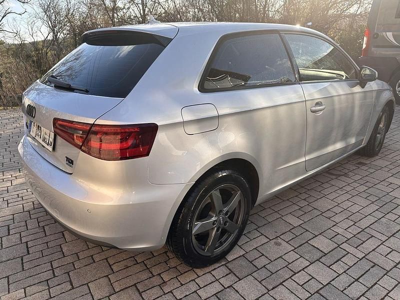 Gebraucht Audi A3 Attraction 150 PS (110 kW) 2014 Silber Limousine
