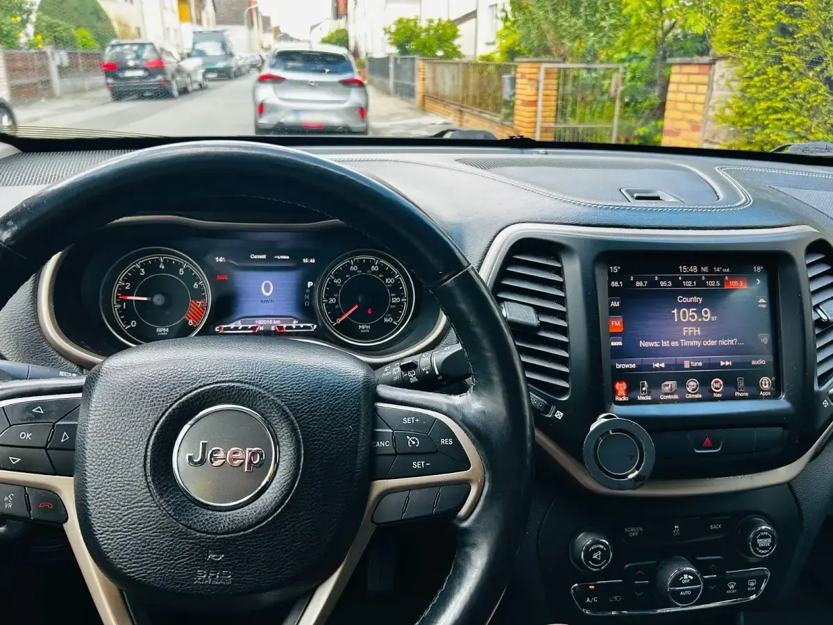 Gebraucht Jeep Cherokee Limited 272 PS (200 kW) 2014 Schwarz SUV