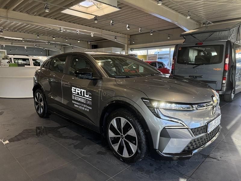 Second-hand Renault Megane E-Tech Evolution 96 kW (131 CP) 2024 Gri Berlinǎ