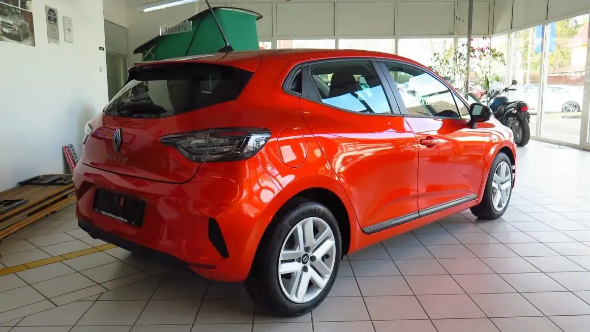 Gebraucht Renault Clio V Evolution 67 PS (49 kW) 2024 Orange Limousine