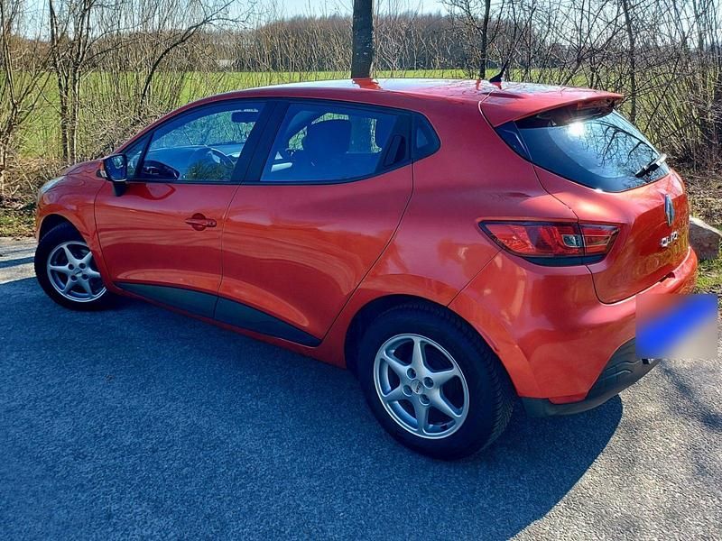 Gebraucht Renault Clio IV 75 PS (55 kW) 2014 Rot Kleinwagen