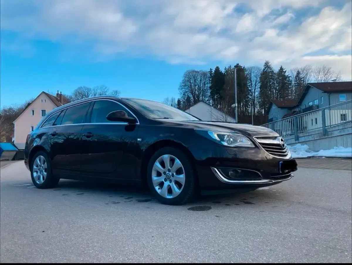 Gebraucht Opel Insignia 170 PS (125 kW) 2016 Braun Kombi