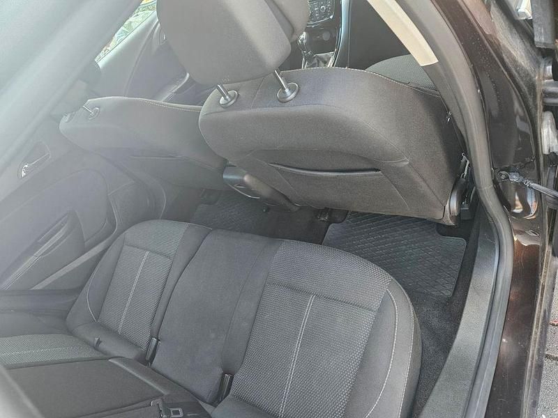 Gebraucht Opel Astra Edition 165 PS (121 kW) 2015 Braun Kombi