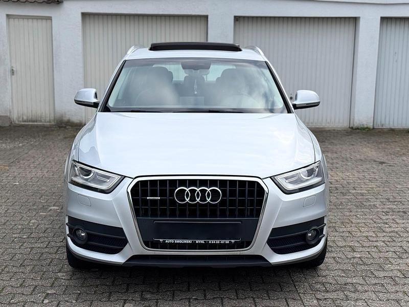 Silber Gebraucht 2011 Audi Q3 SUV | 12.499 € (Fairer Preis) - Bild 1/4