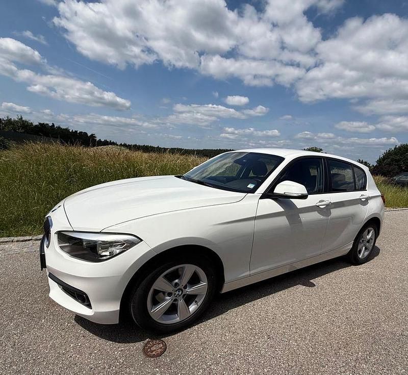 Weiß Gebraucht 2017 BMW 116 Advantage Kleinwagen | 10.500 € (Guter Preis) - Bild 1/4