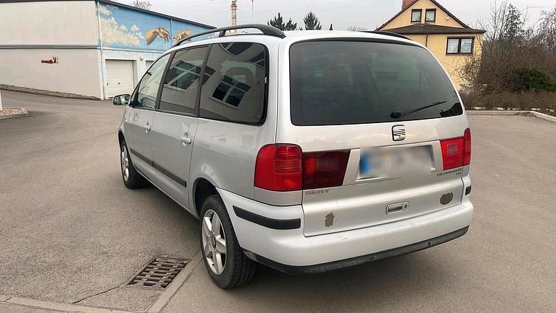 Gebraucht Seat Alhambra 116 PS (85 kW) 2004 Silber Van / Kleinbus