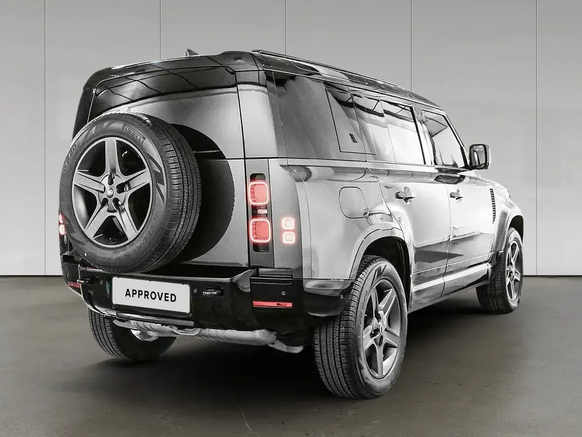 Gebraucht Land Rover Defender SE Dynamic 304 PS (223 kW) 2025 Carpathian grey SUV