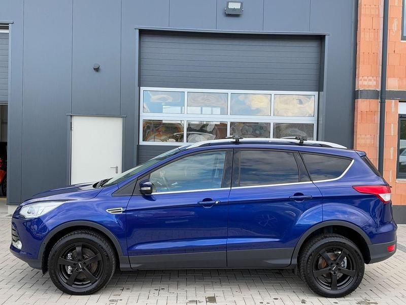 Gebraucht Ford Kuga Titanium 150 PS (110 kW) 2016 Blau SUV