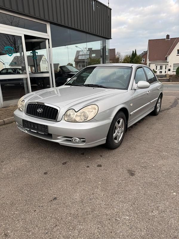 Silber Gebraucht 2005 Hyundai Sonata GLS Limousine | 3.500 € - Bild 1/4